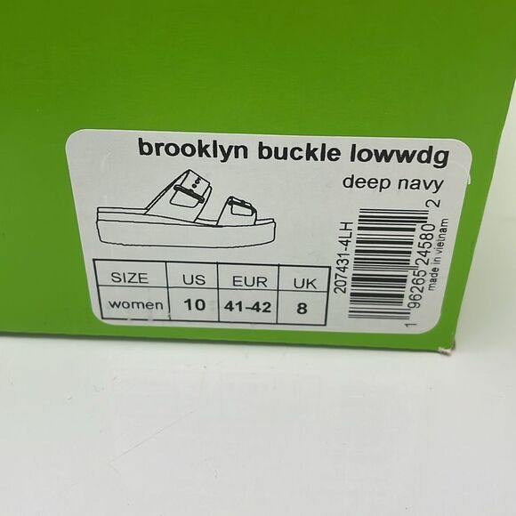 Crocs Platform Double Strap Sandal - Picture 8 of 8